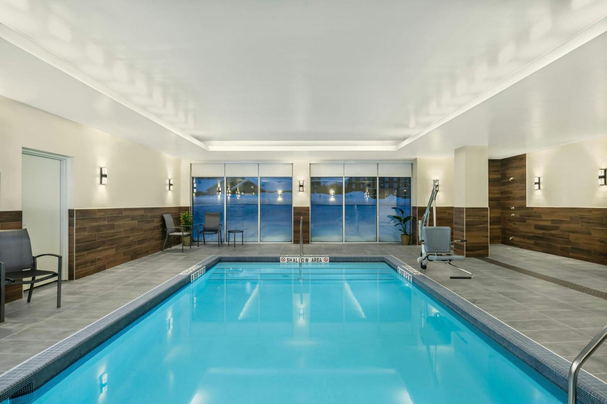 Fairfield By Marriott Inn & Suites Gravenhurst Muskoka Екстер'єр фото