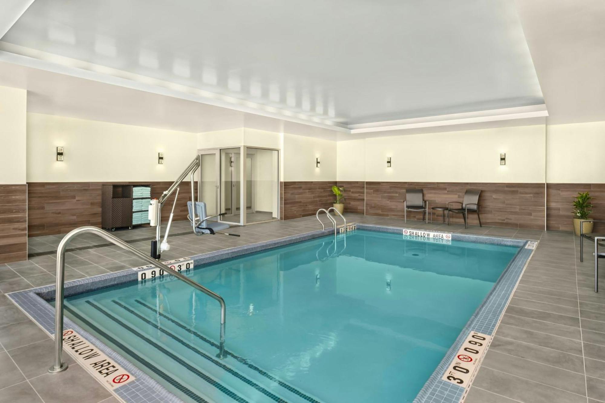 Fairfield By Marriott Inn & Suites Gravenhurst Muskoka Екстер'єр фото